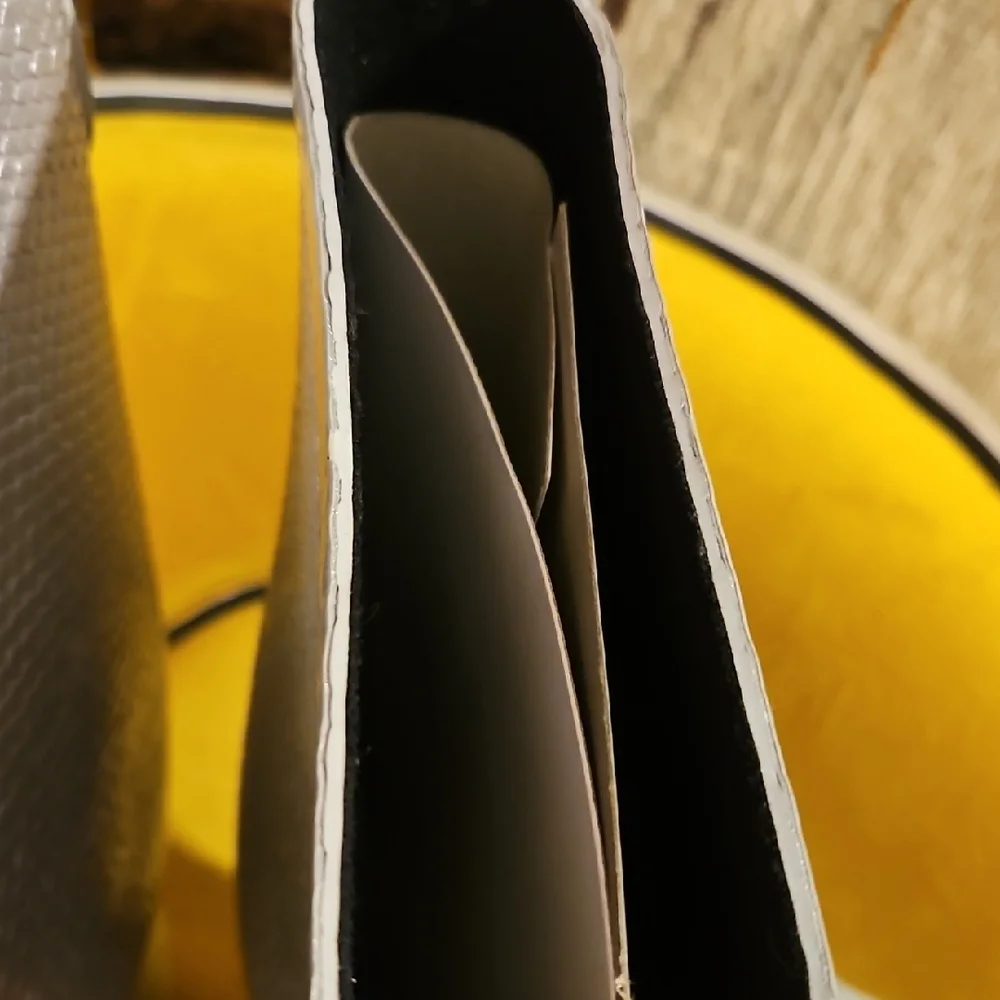 Elegant Stuart Weitzman Crocodile Pattern Rubber Rain/Snow Boots - Picture 6 of 7